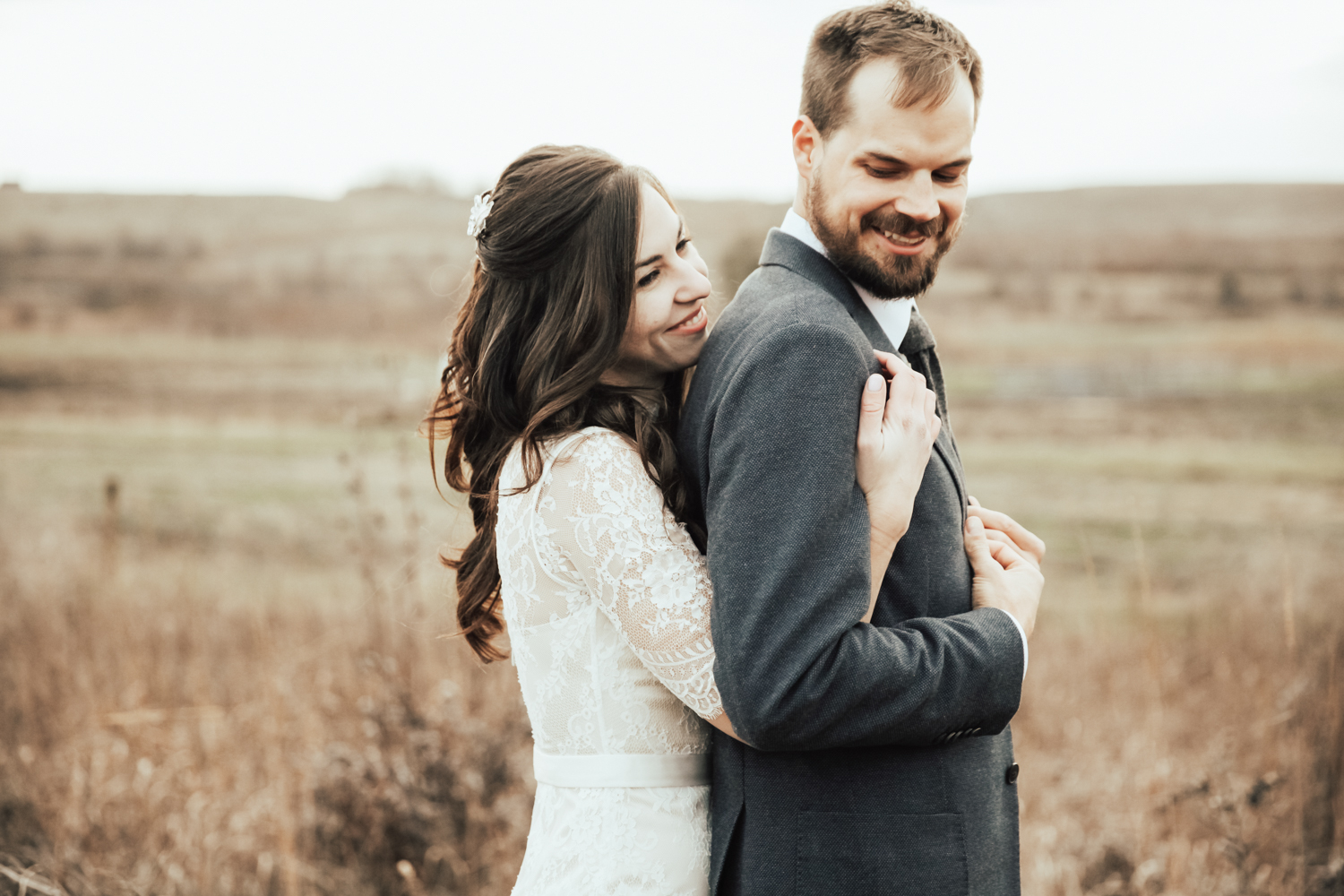 Samantha+Dan: The Byron Colby Barn Grayslake, IL - Oh So Lovely Photography